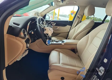 2019 Mercedes-Benz Glc 300 z USA, uszkodzony, nr VIN WDC0G4JB0KV186528